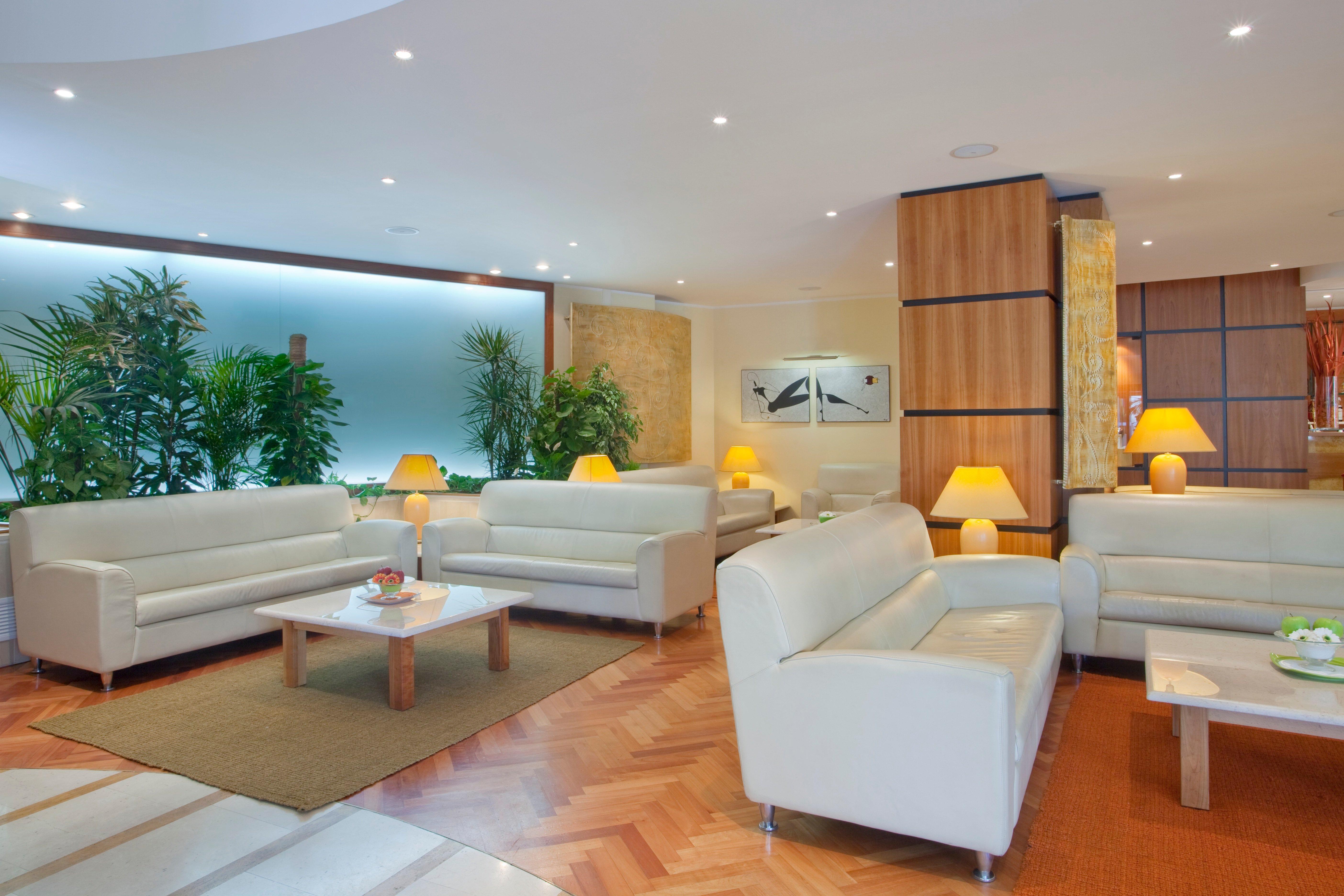 Holiday Inn Cagliari By Ihg Esterno foto
