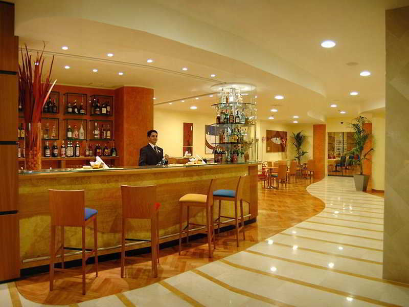Holiday Inn Cagliari By Ihg Ristorante foto